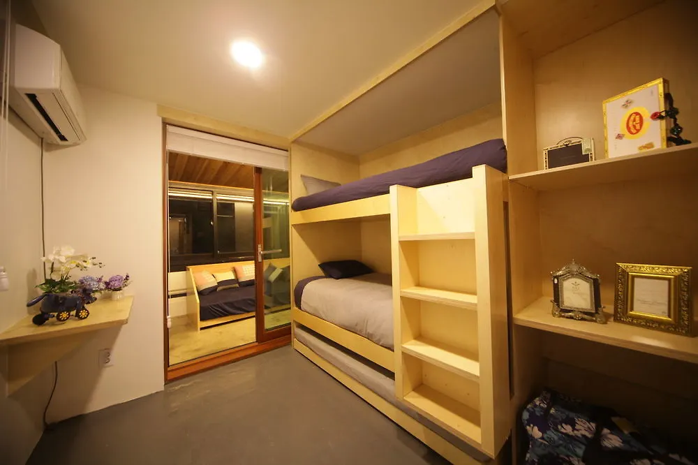 Guest House Pil Une - Hostel Seoul Hotel